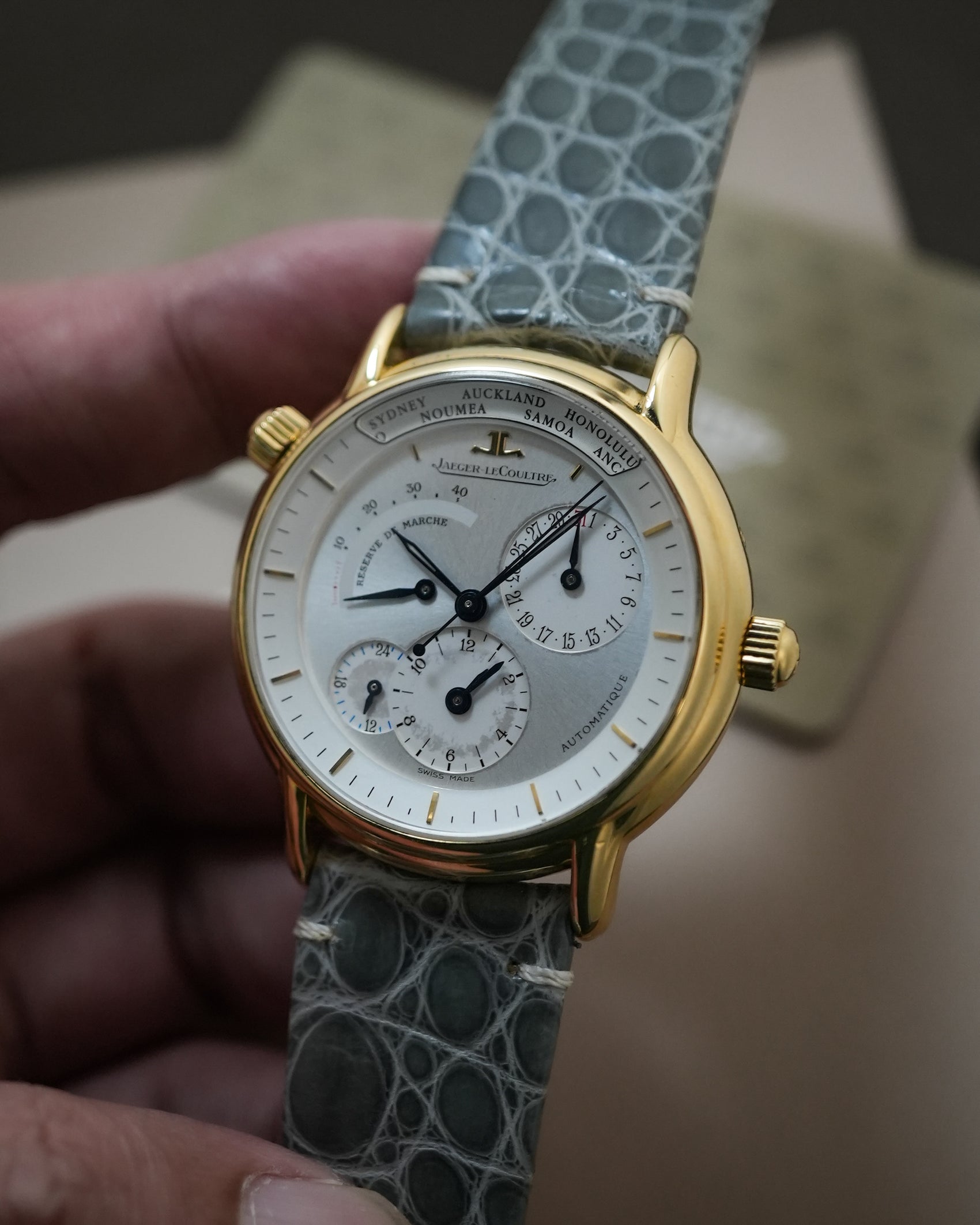 Jaeger Le Coultre Master Geographic JLC 38mm Automatic in 18K Solid Yellow Gold 169.1.92