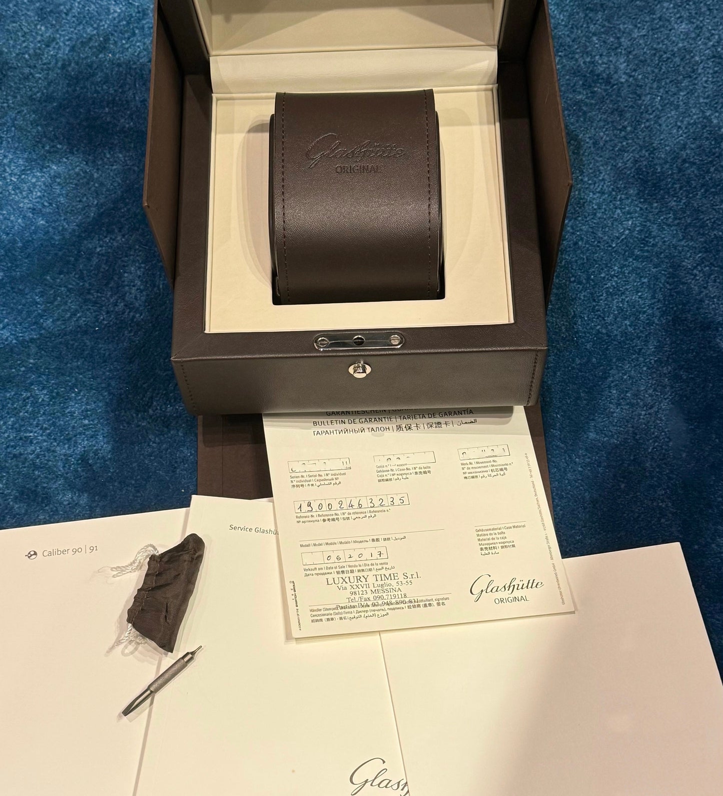 Glashutte Original PanomaticLunar Blue Moonphase 40mm 1-90-02-46-32-35