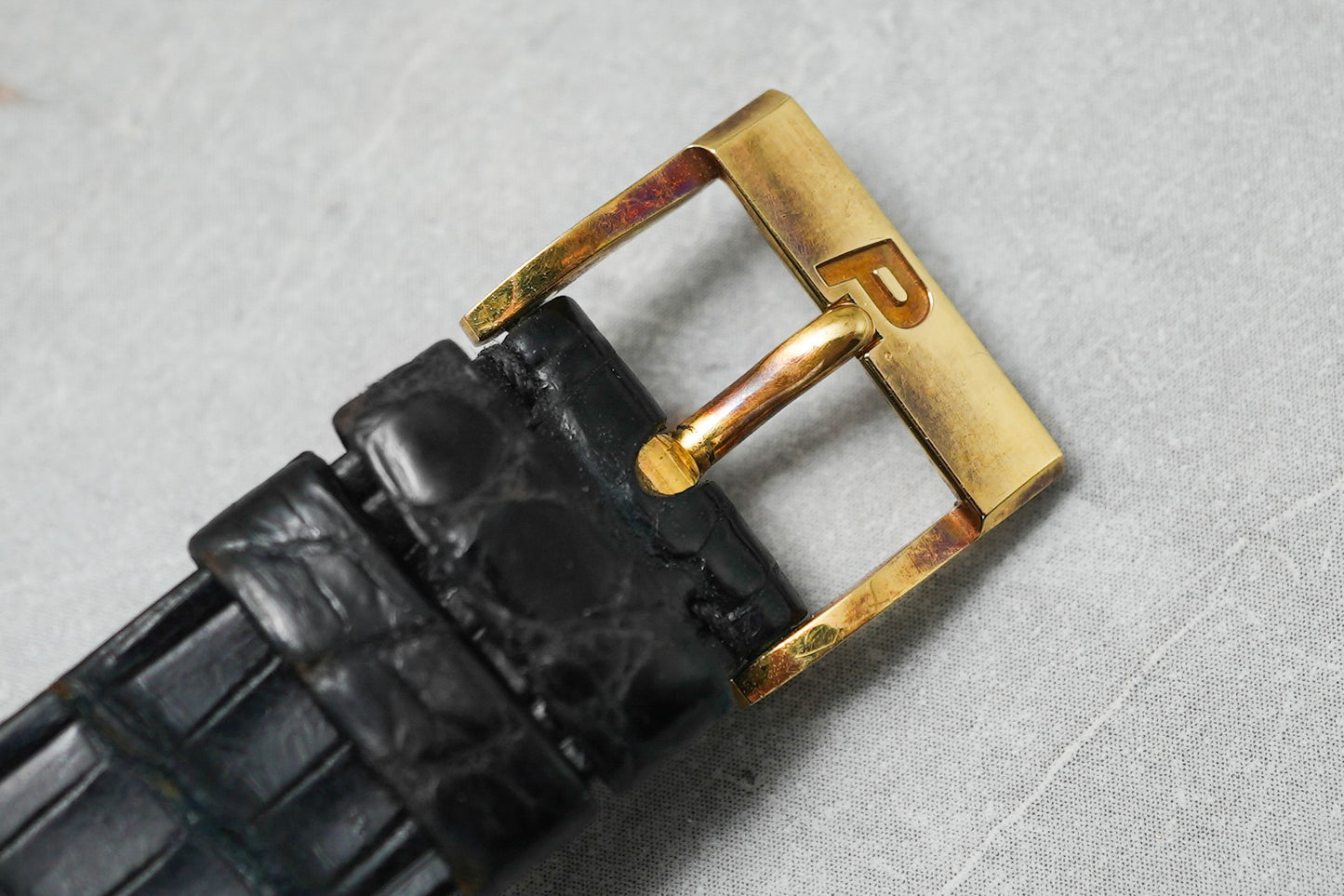 Piaget Classique Bark Texture Manual Winding in 18K Solid Yellow Gold 9251