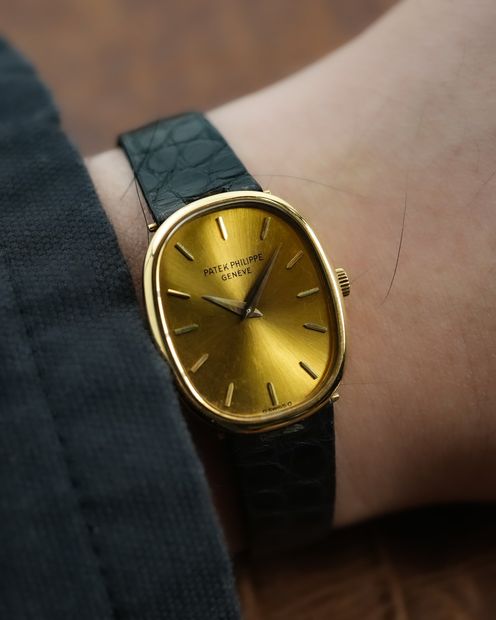 Patek Philippe Golden Ellipse Damen in 18K Solid Yellow Gold Manual Winding 4226