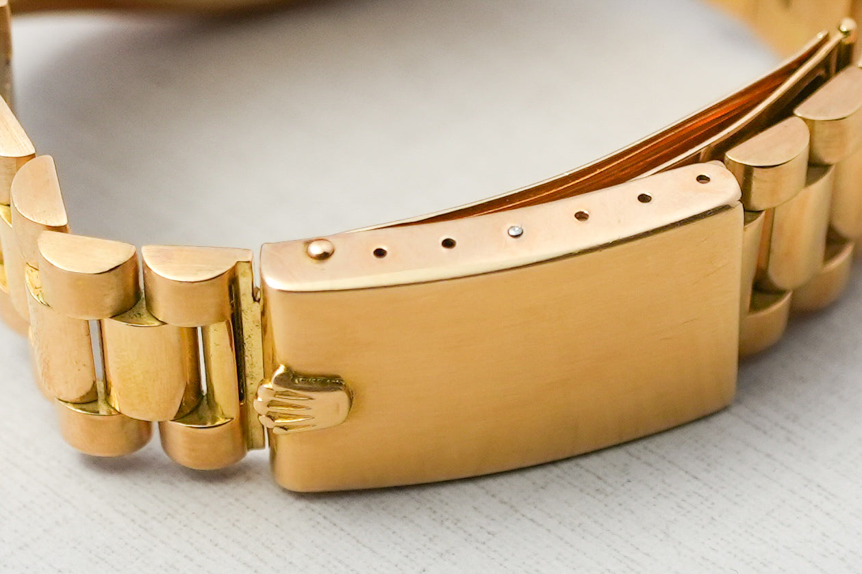 Rolex Day Date in 18K Yellow Gold 36mm 36 Rare Wide Boy Dial 1803