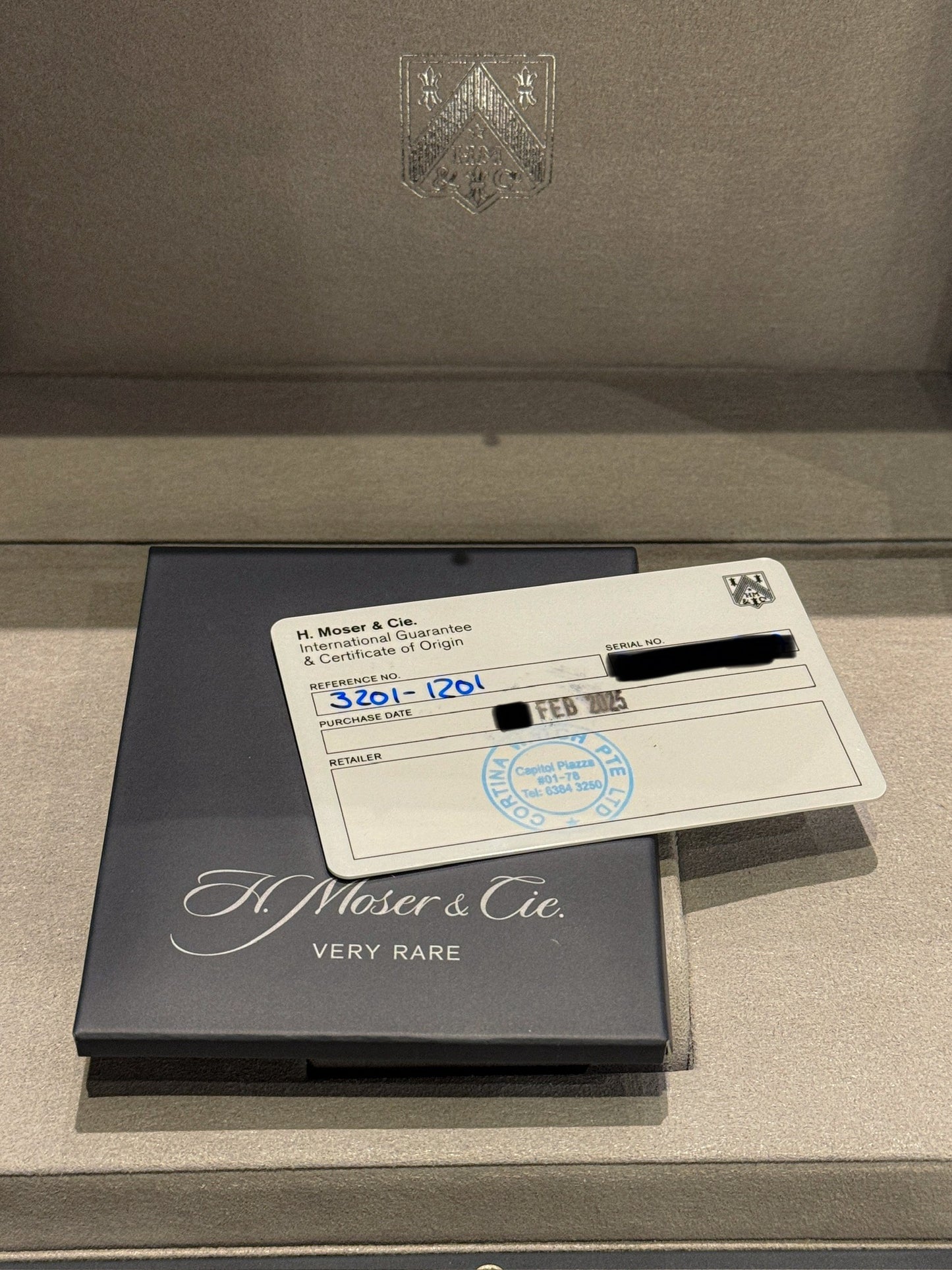 H. moser and Cie Pioneer Cosmic Green Centre Seconds & 3201-1201