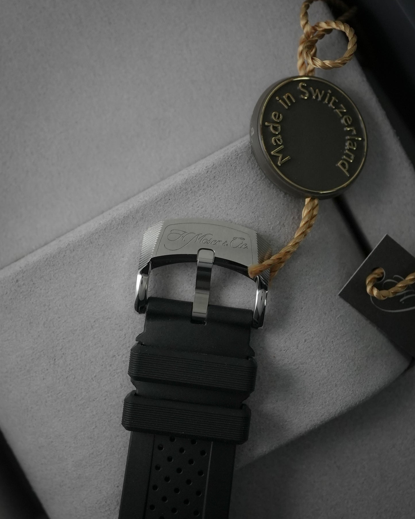 H. Moser and Cie Pioneer Centre Seconds Swiss Mad Red 42mm 3200-1207