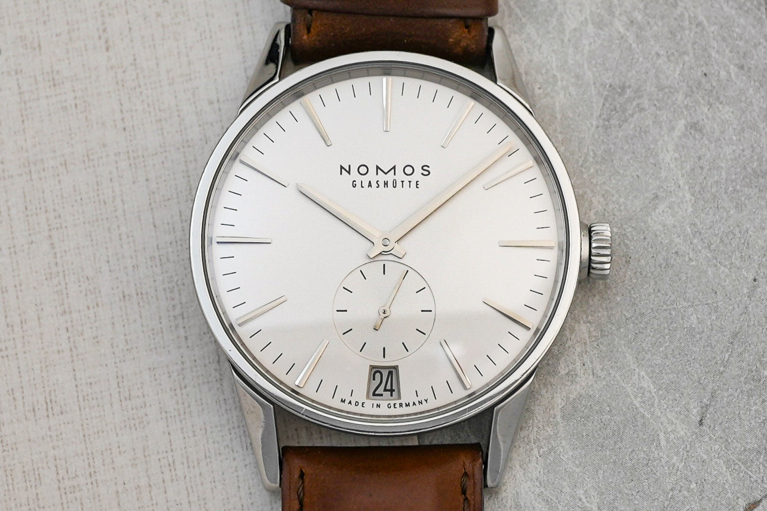 Nomos Datum Automatic Zurich 802