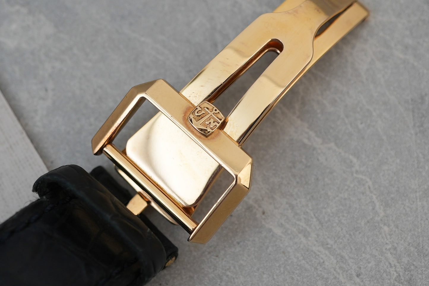 Ulysse Nardin GMT Perpetual in 18K Rose Gold 326-22