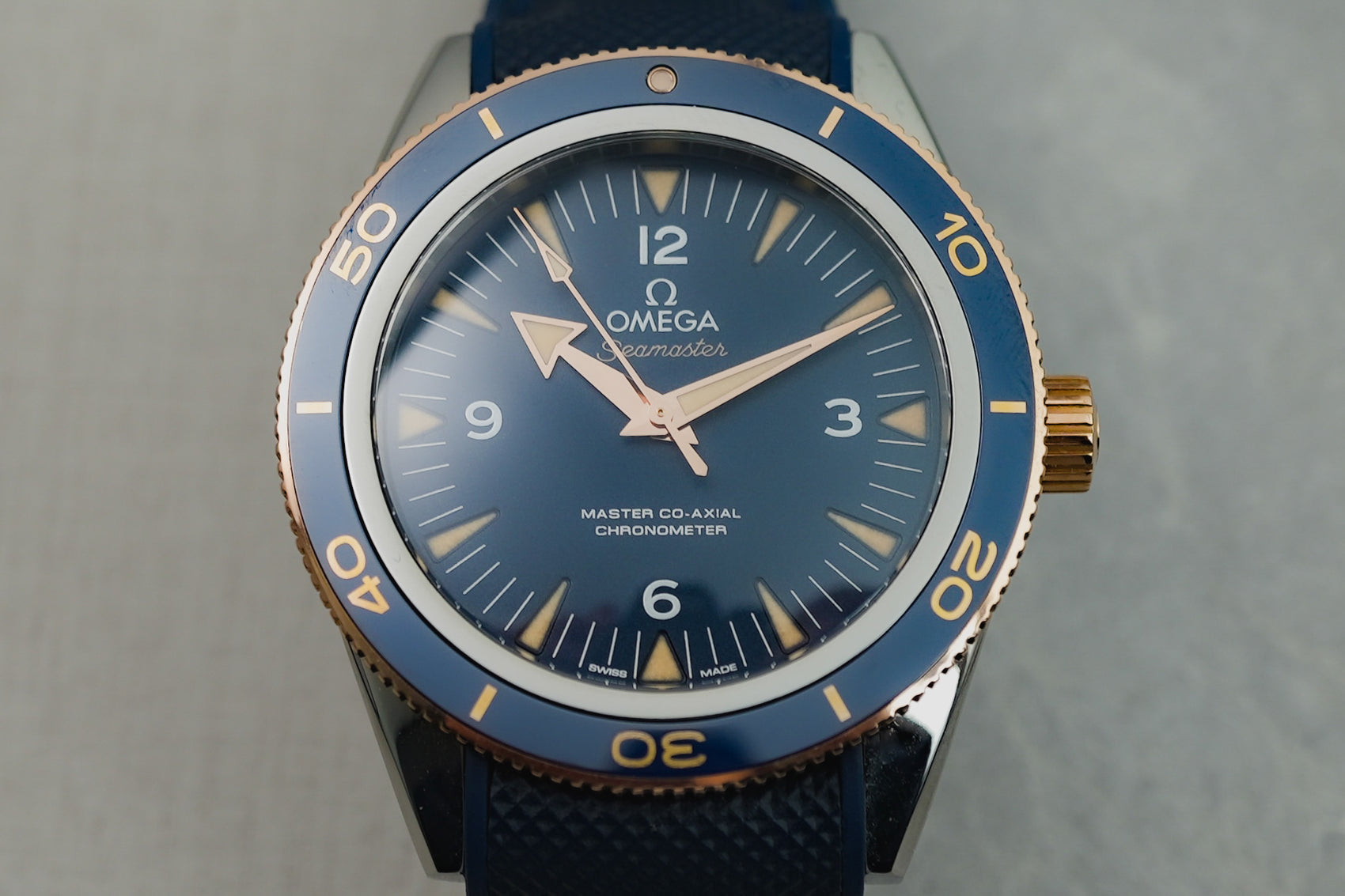 Omega Seamaster Co Axial Chronometer Rose Gold Bezel 300m 233.62.41.21.03.001