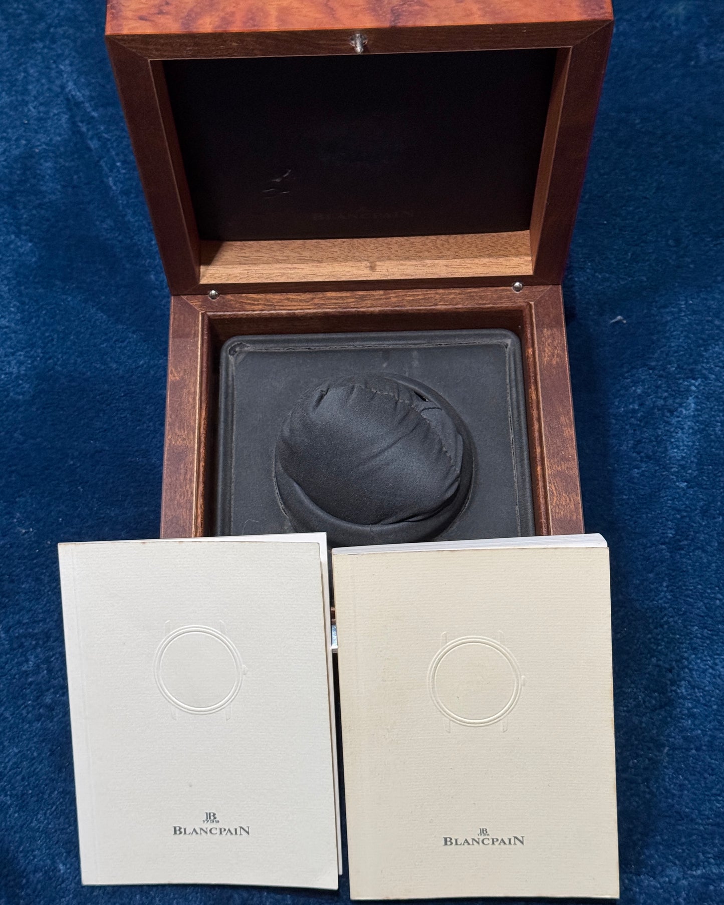 Blancpain Ultra Slim Villeret Small Seconds Automatic in 18K Solid Yellow Gold 1161