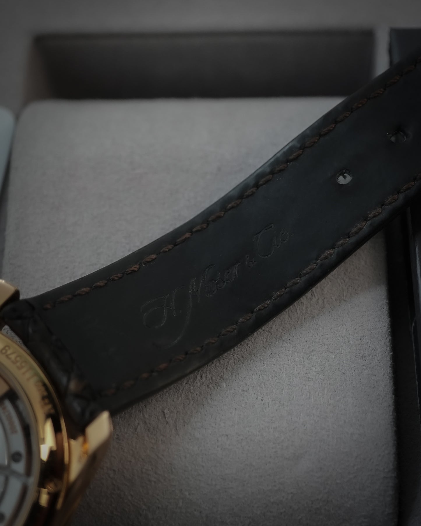 H Moser & Cie Endeavour Centre Seconds Midnight Blue Fume Automatic 40mm in 18k Solid Rose Red Gold 1200-0401