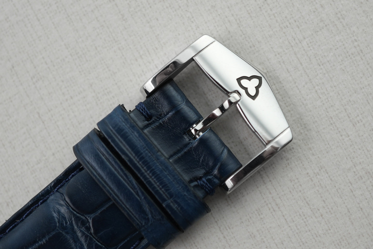 Trilobe Nuit Fantastique Blue SS Grained Titanium NF06BG