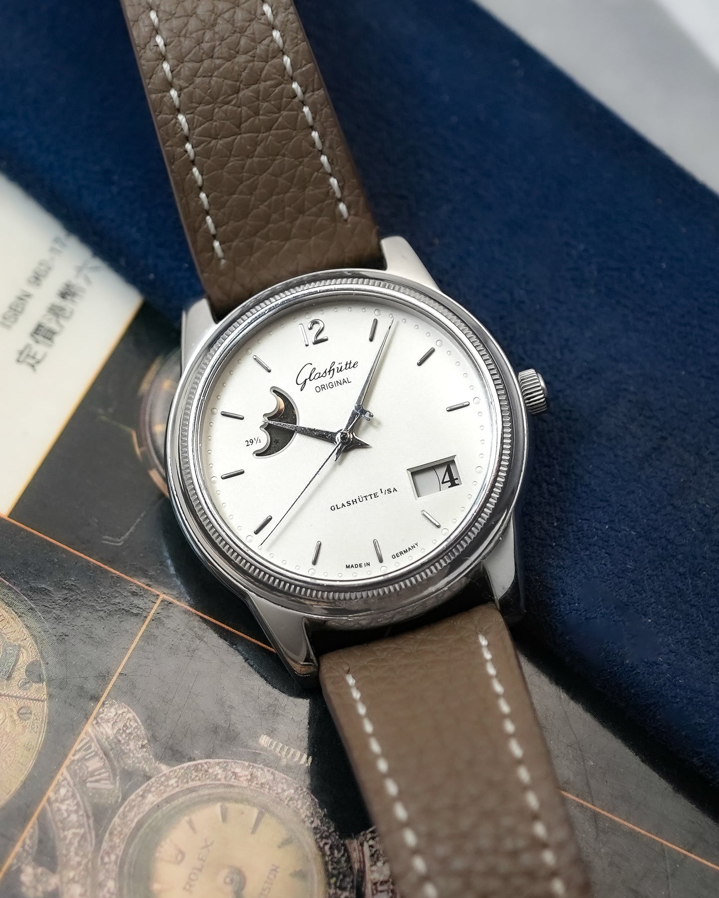 Glashutte Original Senator Panorama Date Moonphase 39mm 1-39-41-04-12-04