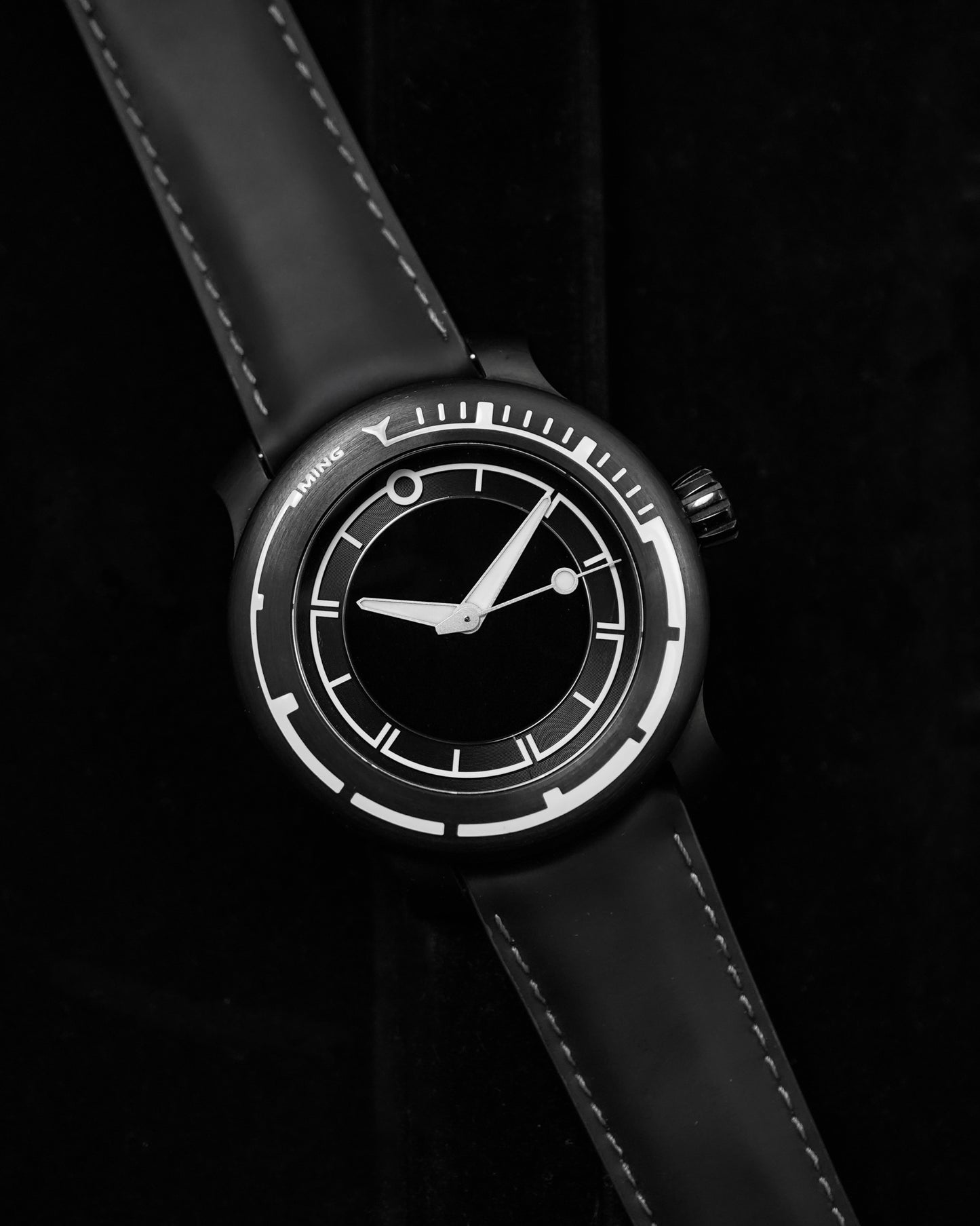 Ming Watch Diver DLC Stainless Steel 40mm Titanium 18.01 H41