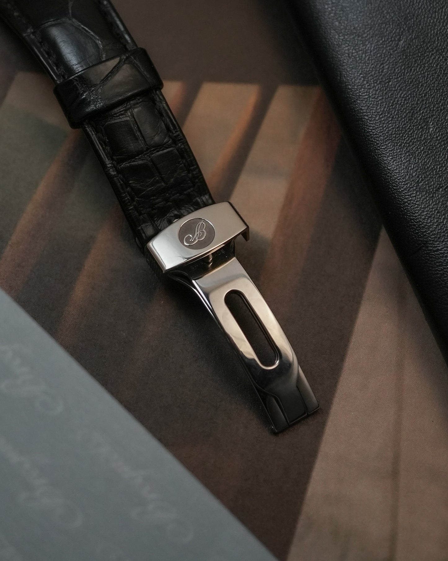 Breguet Classique Perpetual Calender in 18K Solid White Gold 39mm 5327BB/1E/9V6 5327BB