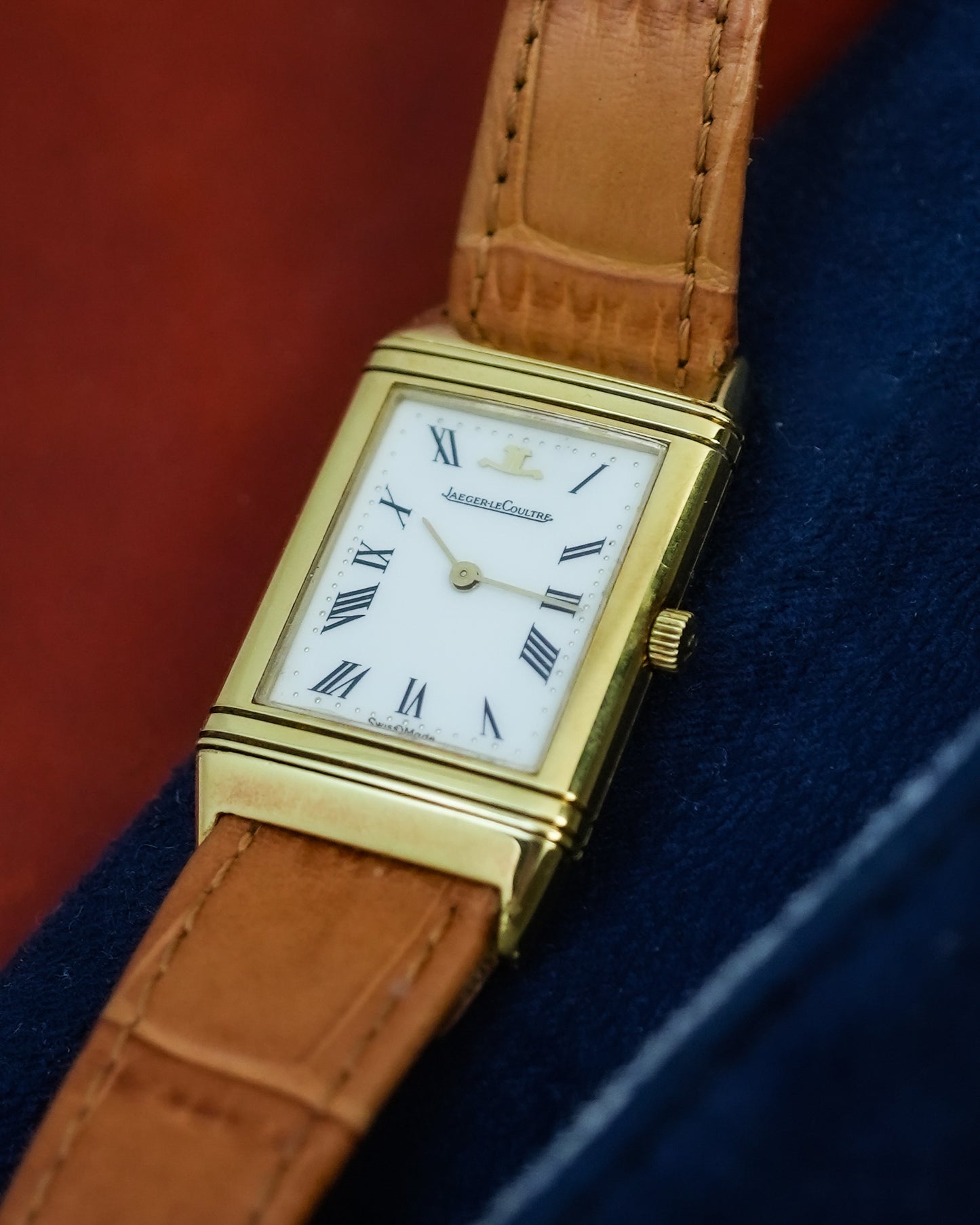 JLC Jaeger Le Coultre Reverso Ultrathin in 18K Solid Yellow Gold 23mm x 38mm Quartz 140.105