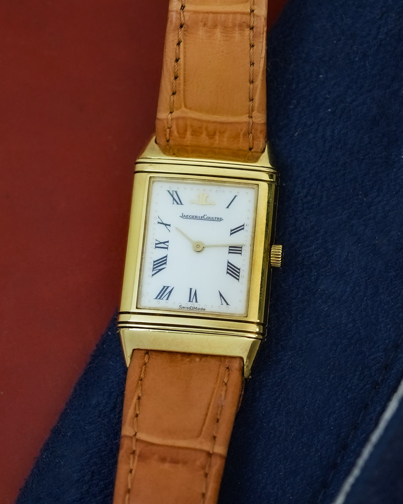 JLC Jaeger Le Coultre Reverso Ultrathin in 18K Solid Yellow Gold 23mm x 38mm Quartz 140.105