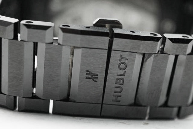 Hublot Big Bang Black Magic Integrated Bracelet Skeletom Ceramic 42mm 451.CX.1170.CX