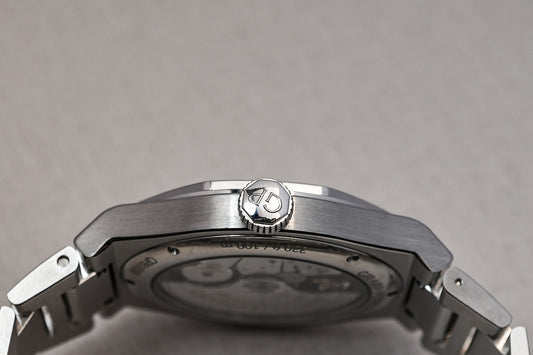 Girard Perregaux Laureato Green 42mm 81010 81010-11-3153-1CM