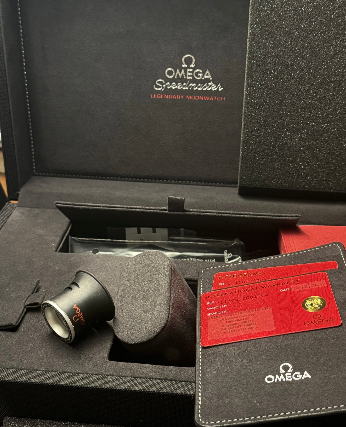 Omega Speedmaster Professional Moonwatch Hesalite Big Box 311.30.42.30.01.005
