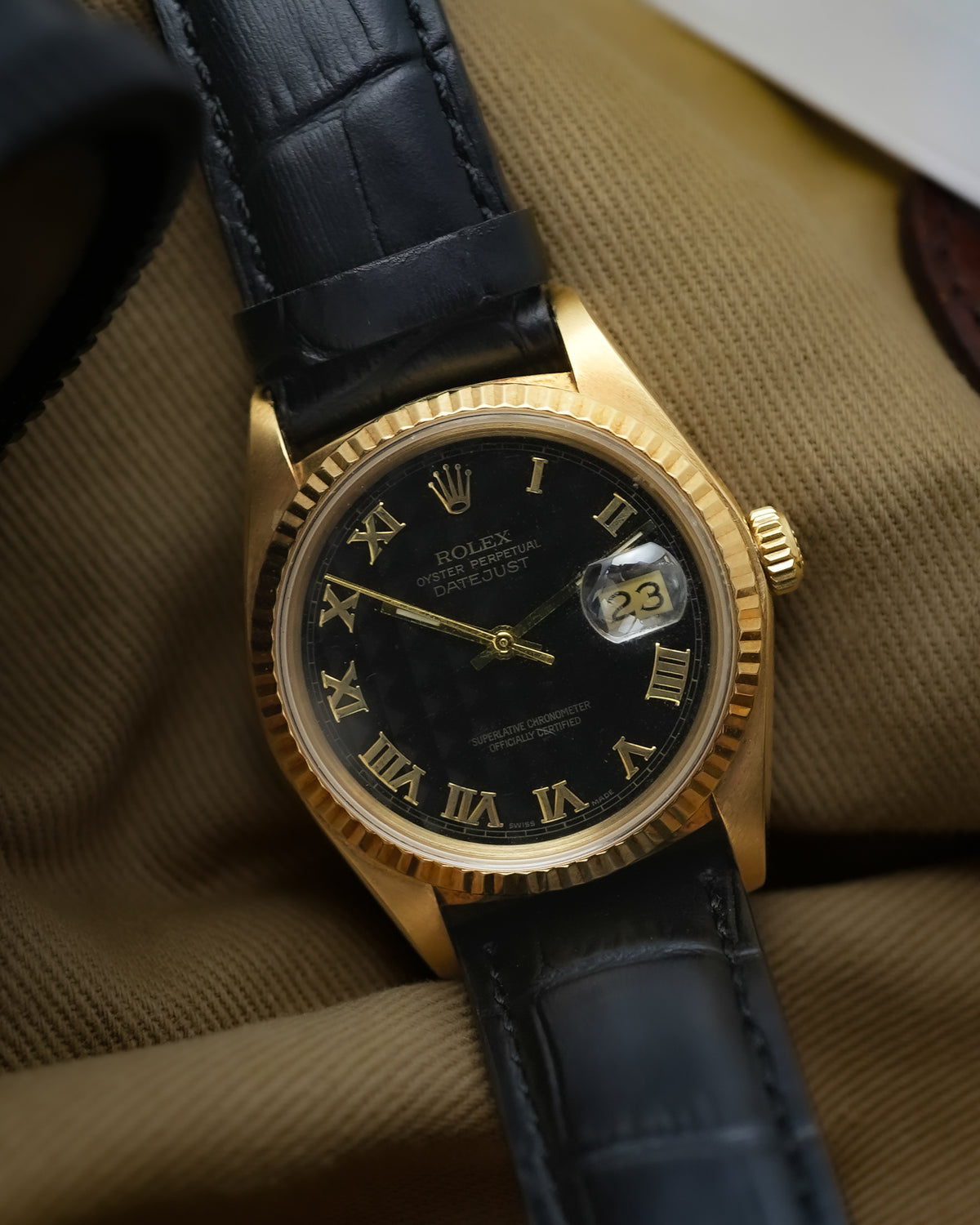 Rolex Oyster Perpetual Datejust Pyramid Dial in 18k Solid Yellow Gold 16018