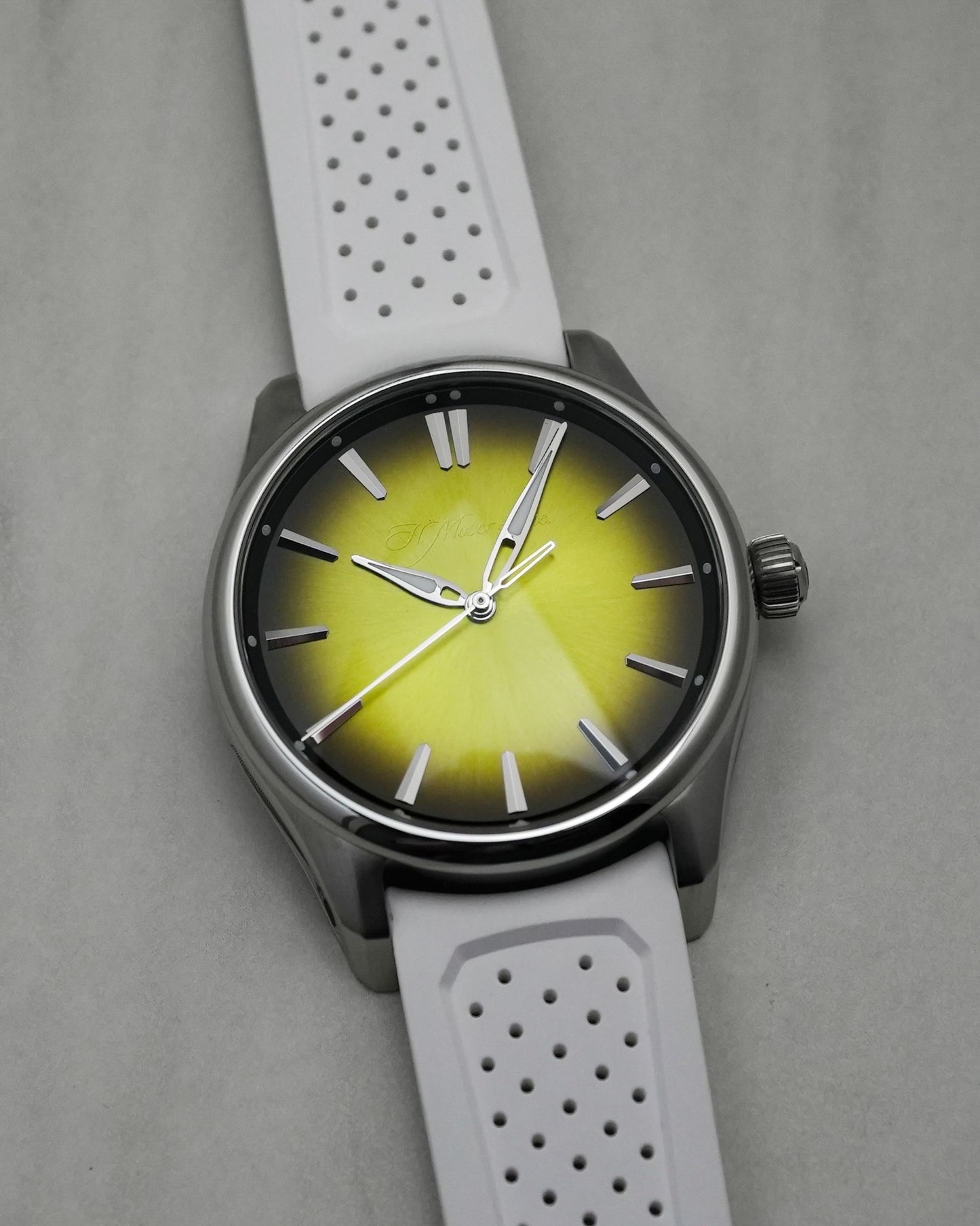H.Moser & Cie Moser Pioneer Center Seconds Sunny Side Up Yellow Fume 40mm 3201-1200