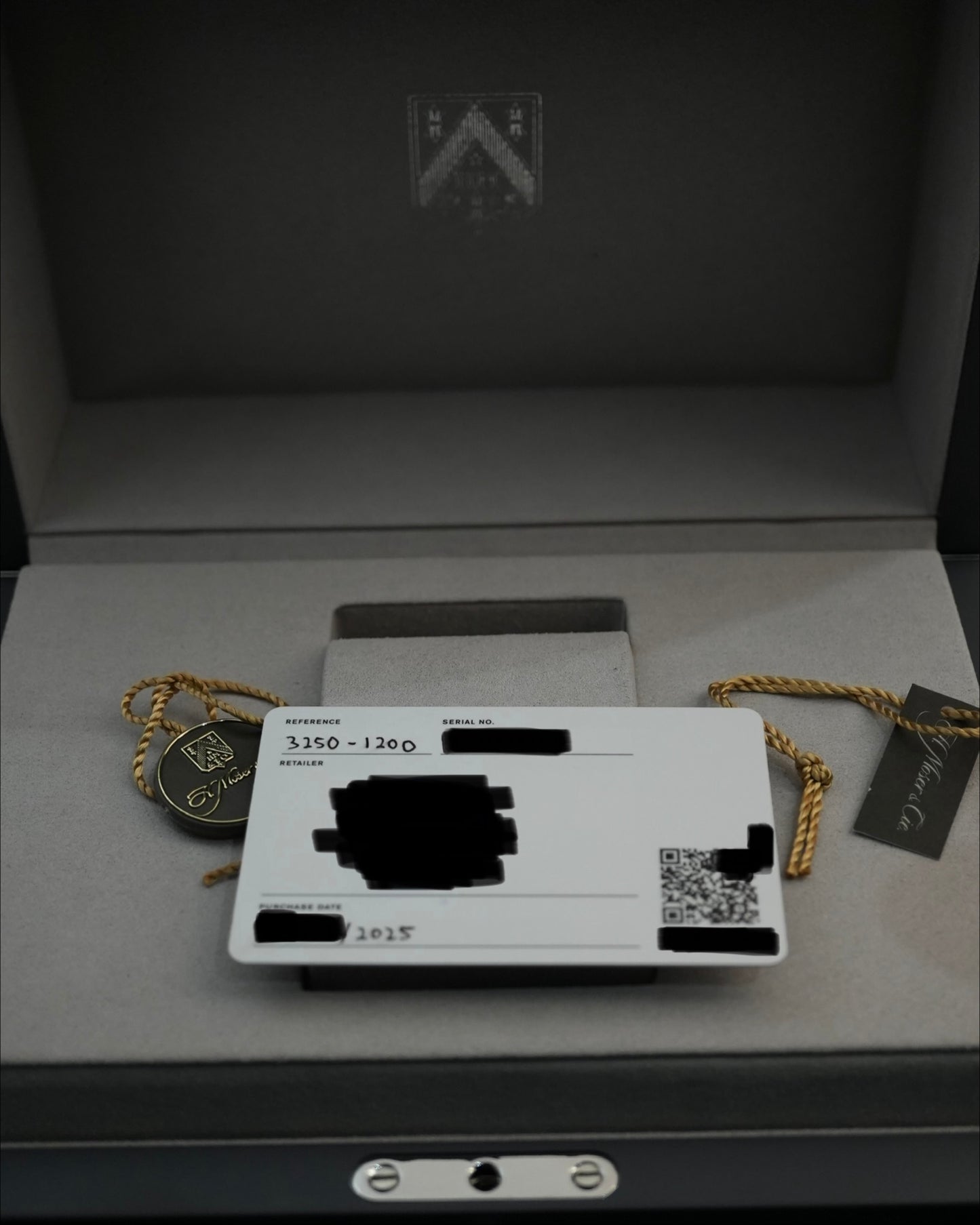 H Moser and Cie Pioneer Retrograde Seconds Midnight Blue 42mm 3250-1200