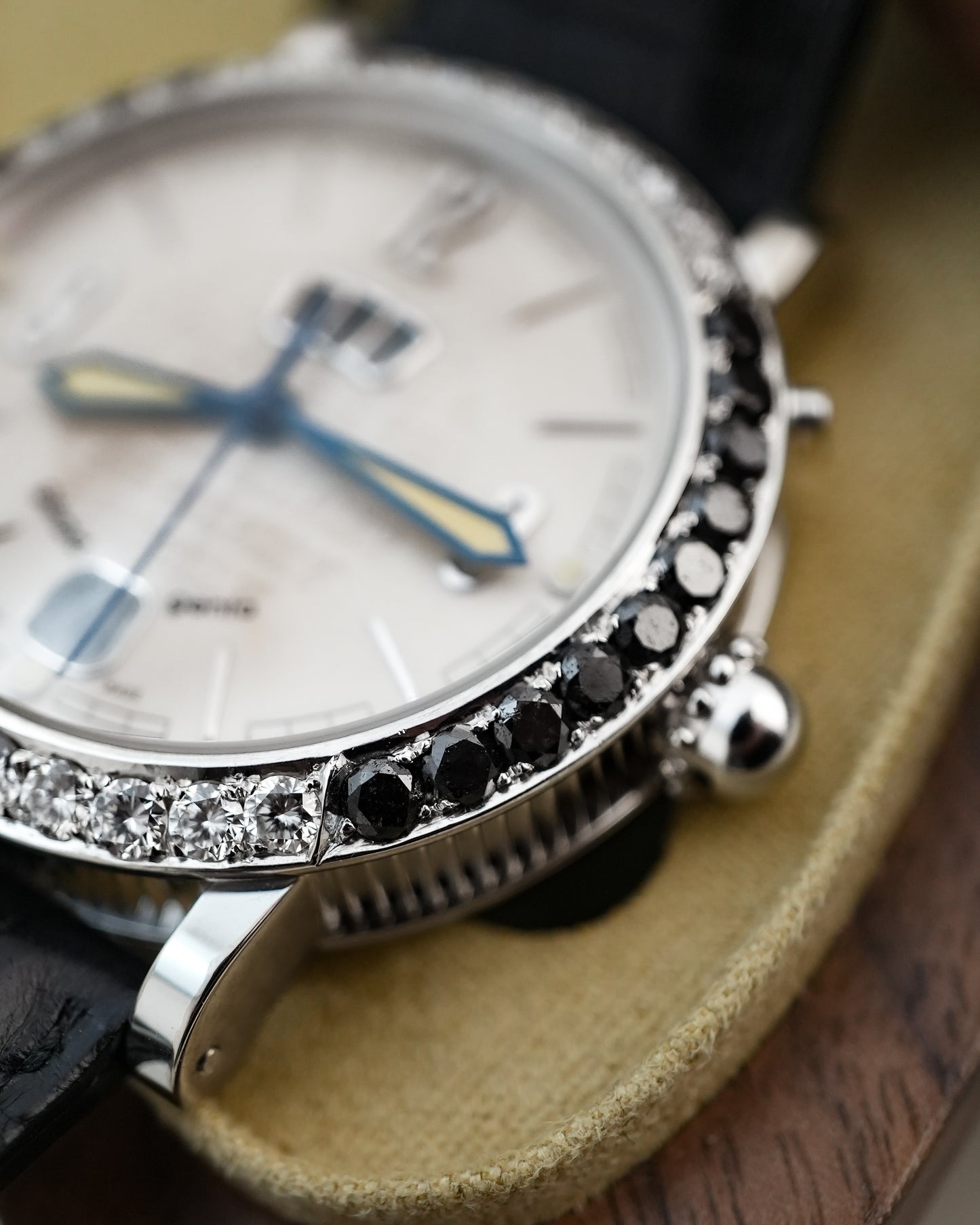 Gerald Genta Backtimer in 18k Solid White Gold with Factory Diamonds G.3806