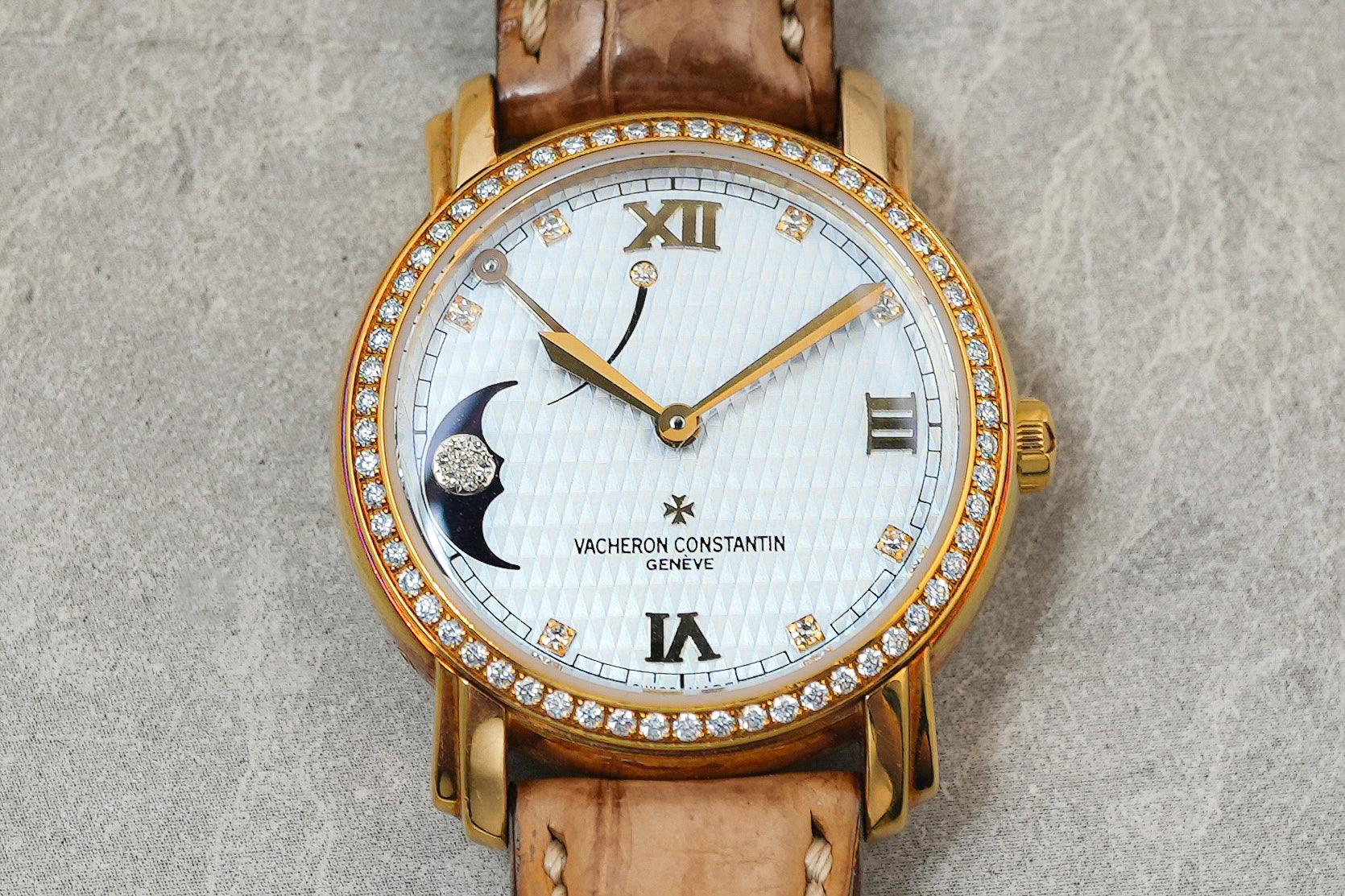Vacheron Constantin Malte Power Reserve Moonphase Factory Diamonds in 18k Solid Yellow Gold Lady Ladies 83500 83500/000J-9011