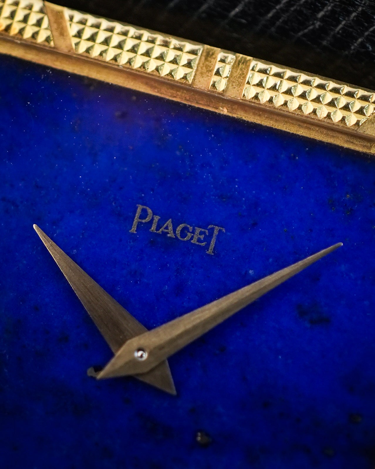 Piaget Tank Gouverneur Lapis Dial HobNail Squared in 18K Solid Yellow Gold 937