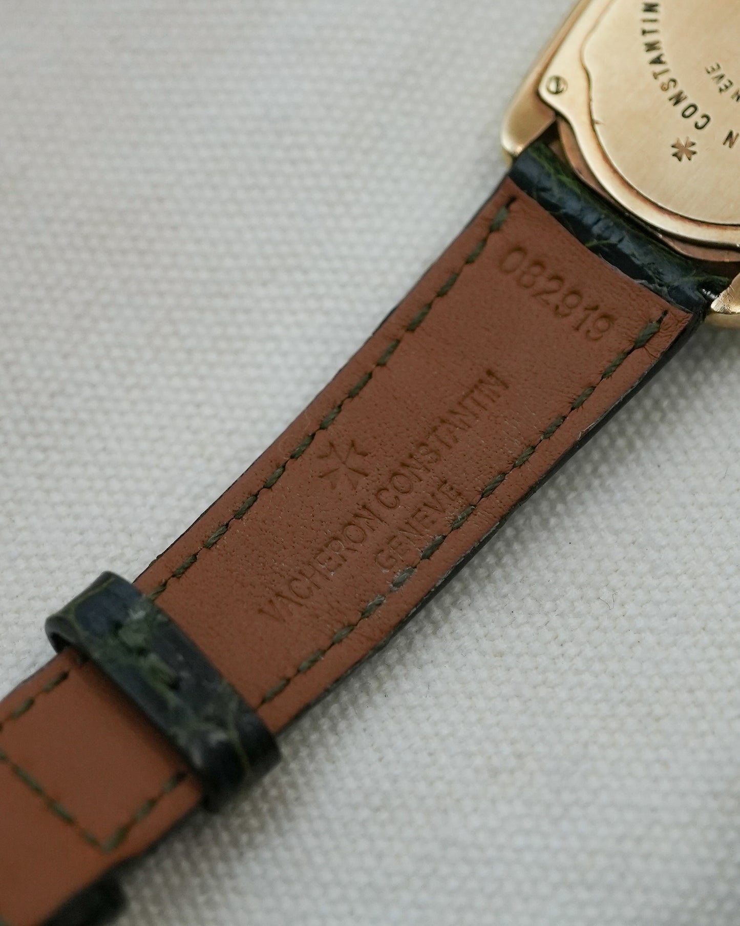 Vacheron Constantin Historiques Oval Oro Giallo in 18K Solid Yellow Gold 31110