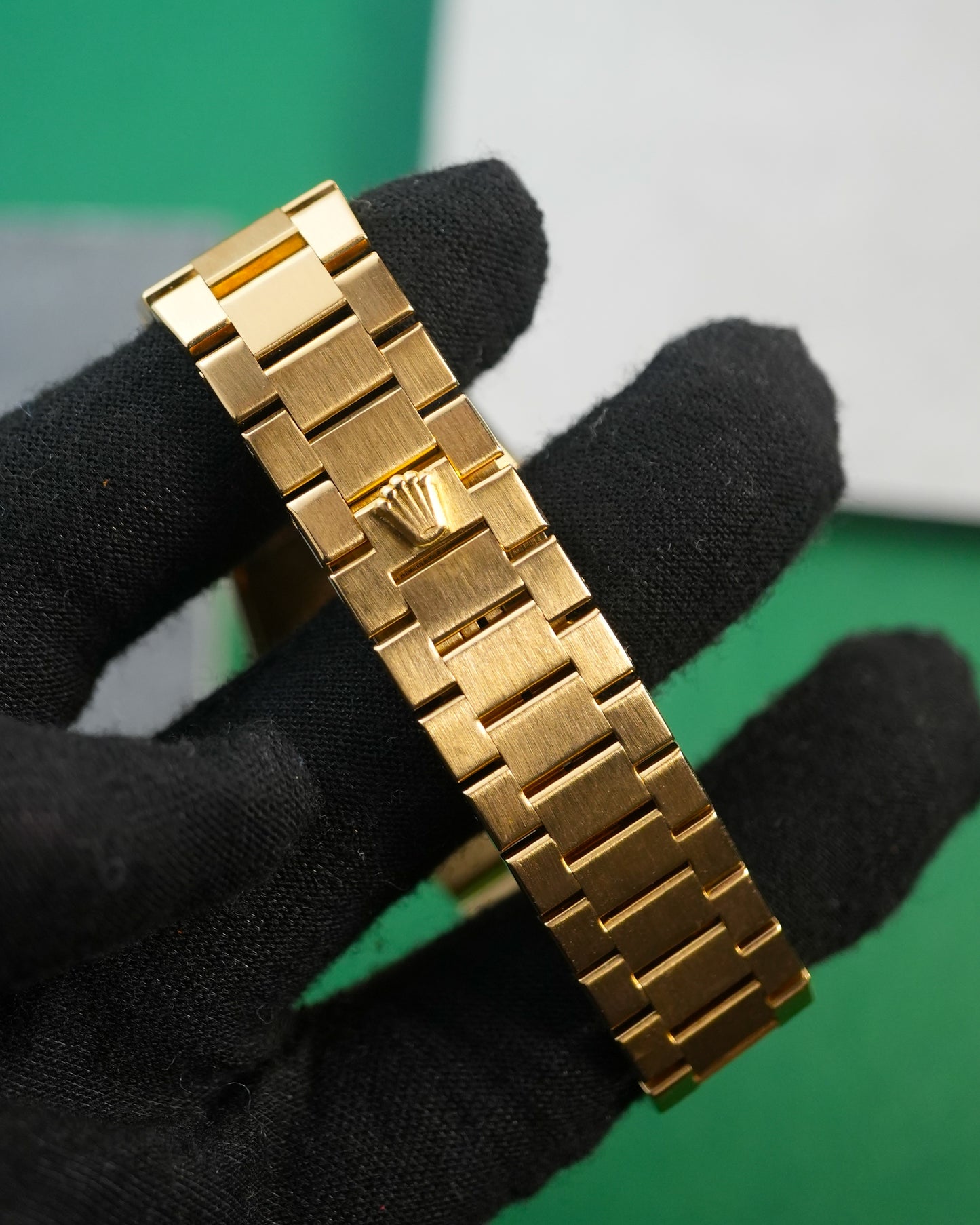 Rolex Cellini in Solid 18K Yellow Gold 33mm 4370