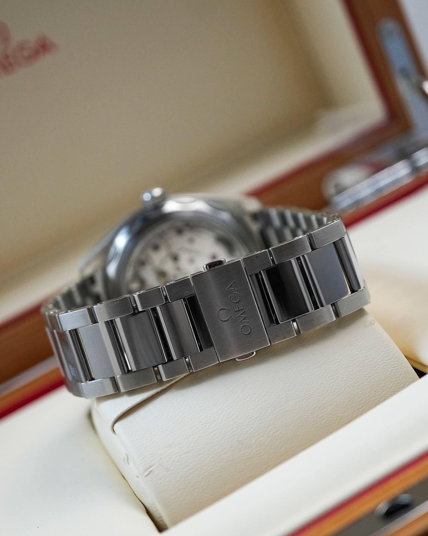 Omega Seamaster Aqua Terra Small Seconds Co Axial 150m 220.10.41.21.02.004