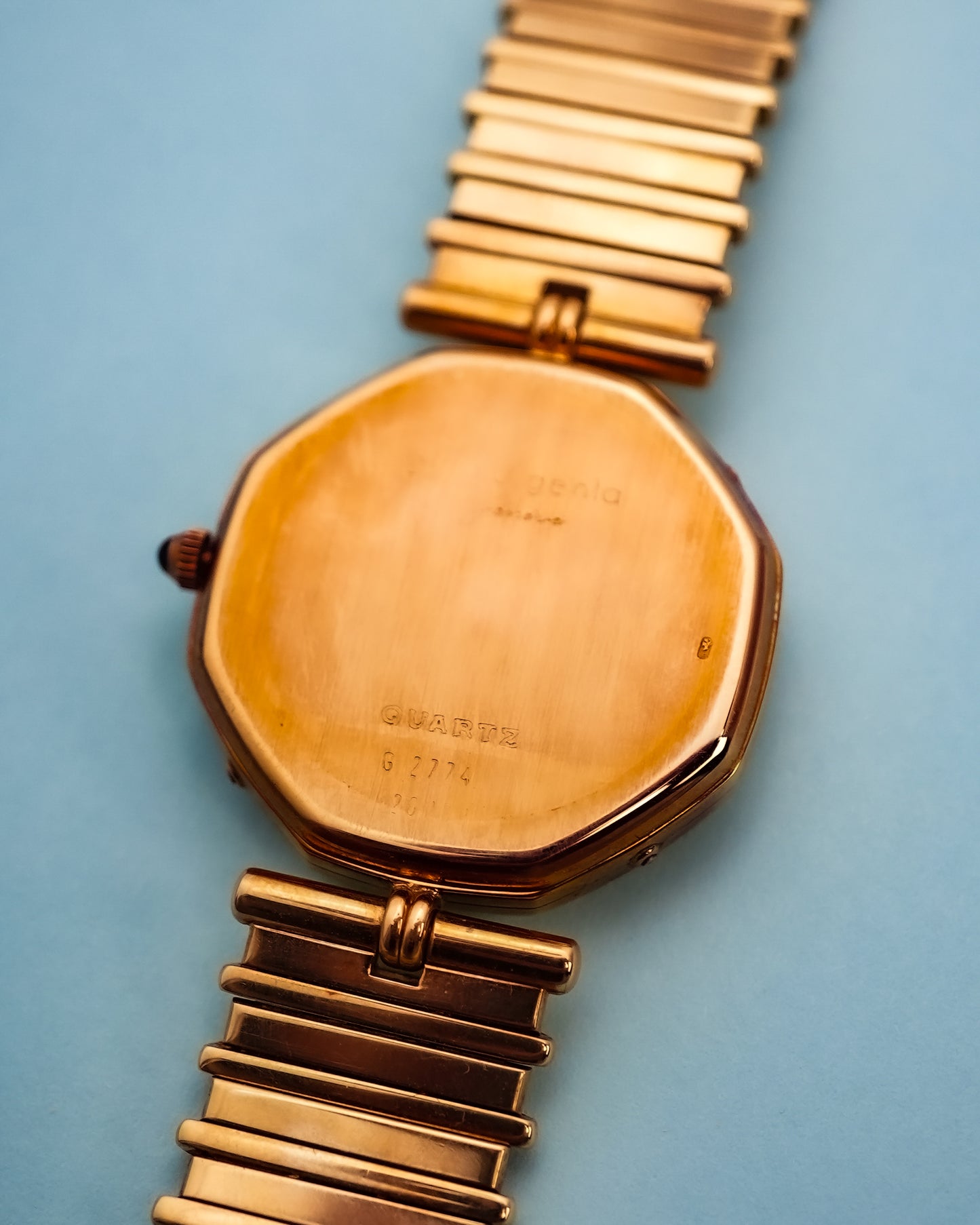 Gerald Genta Perpetual Triple Calender Day Date Moonphase in Solid 18K Yellow Gold 2774