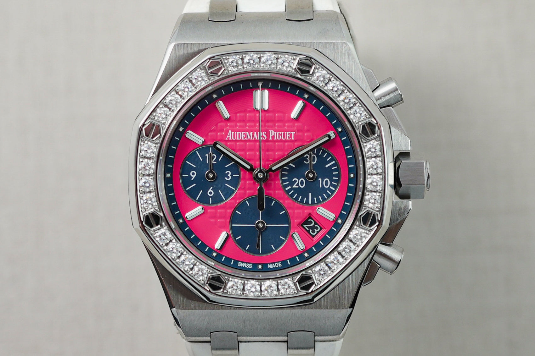 Audemars Piguet Royal Oak Chronograph Factory Diamond Bezel 37mm 26231ST 26231ST.ZZ.D069CA.01
