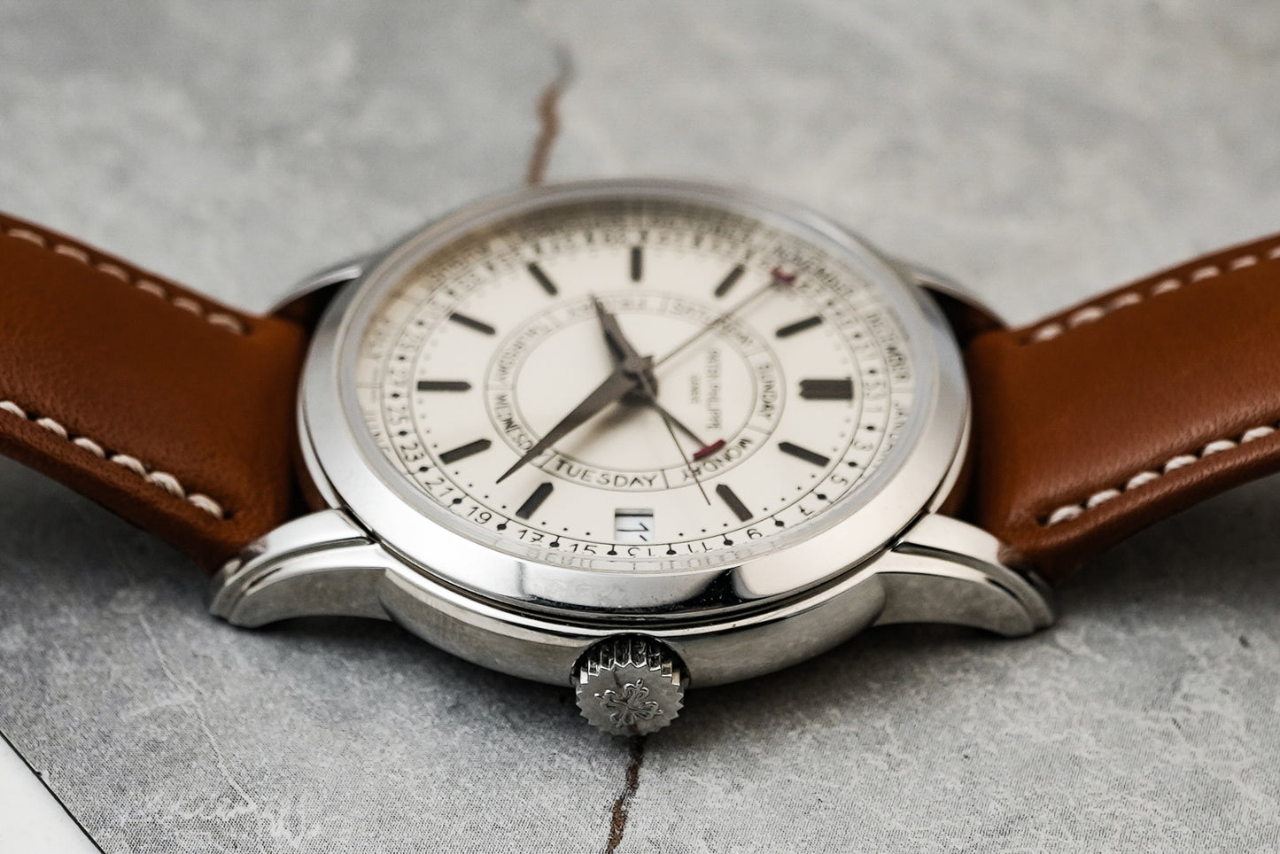 Patek Philippe Calatrava Weekly Calender Complications 5212 5212A 5212A-001
