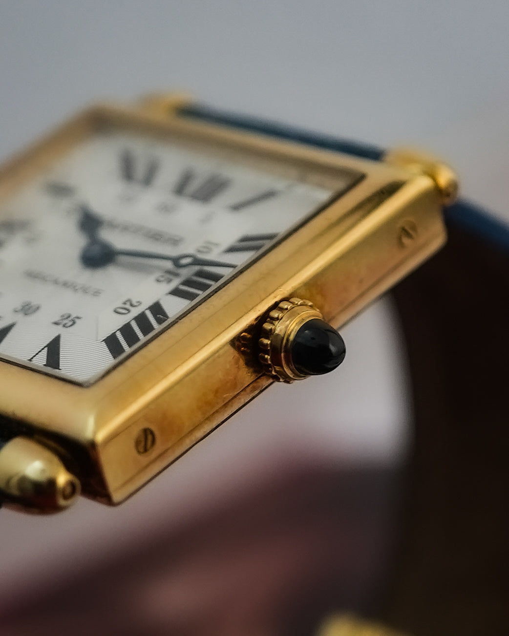 Cartier Tank Obus Mechanique in Solid 18k Yellow Gold W1516956