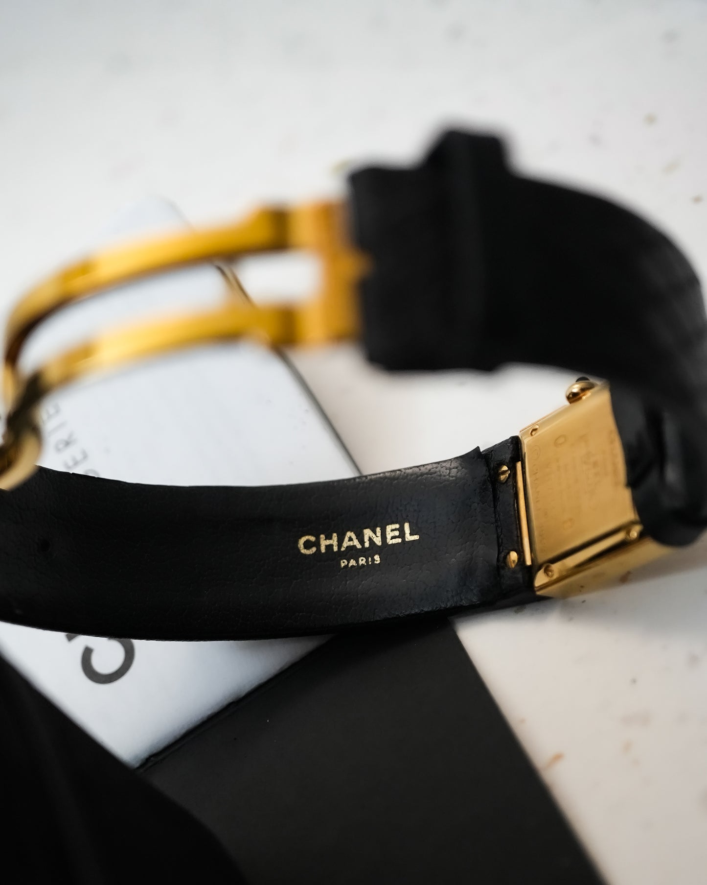 Chanel Matelasse in 18K Solid Yellow Gold Women Ladies H0109