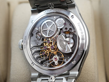Czapek Antarctique Passage De Drake White 40.5mm Ice White