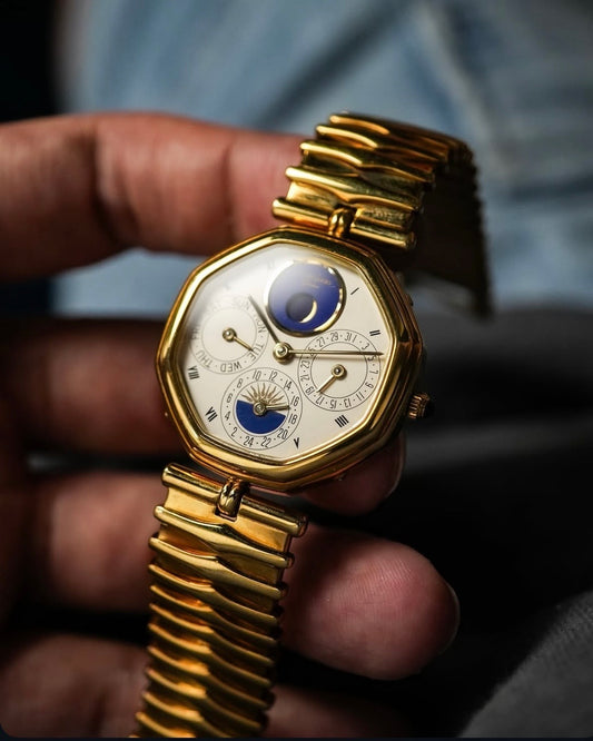 Gerald Genta Perpetual Triple Calender Day Date Moonphase in Solid 18K Yellow Gold 2774
