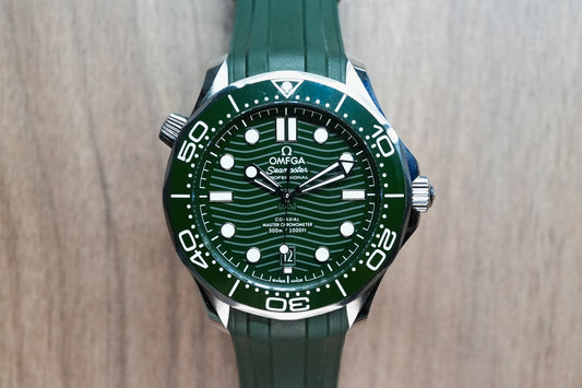 Omega Seamaster Diver 300M Co Axial Master Chronometer Green 210.32.42.20.10.001