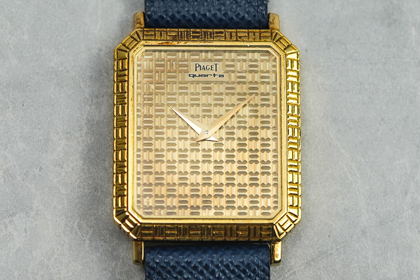 Piaget Tank Art Deco Elegance Quartz in 18k Yellow Gold 7143