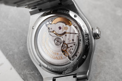 Girard Perregaux Laureato Blue 43mm 81010 81010-11-431-11A
