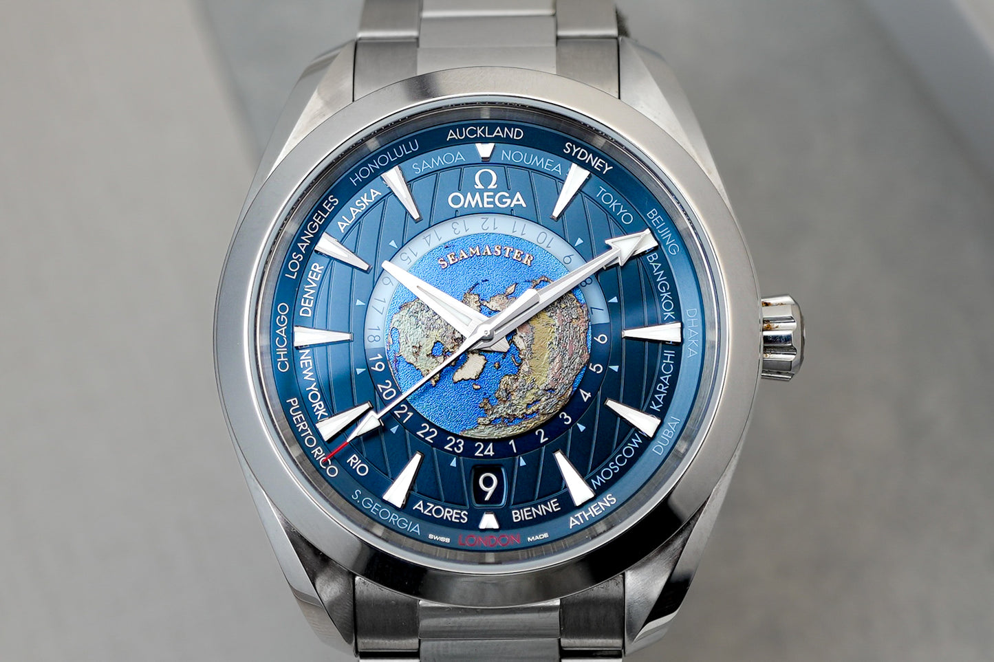 Omega Seamaster Worldtimer Aqua Terra 43mm 220.10.43.22.03.001 22010432203001