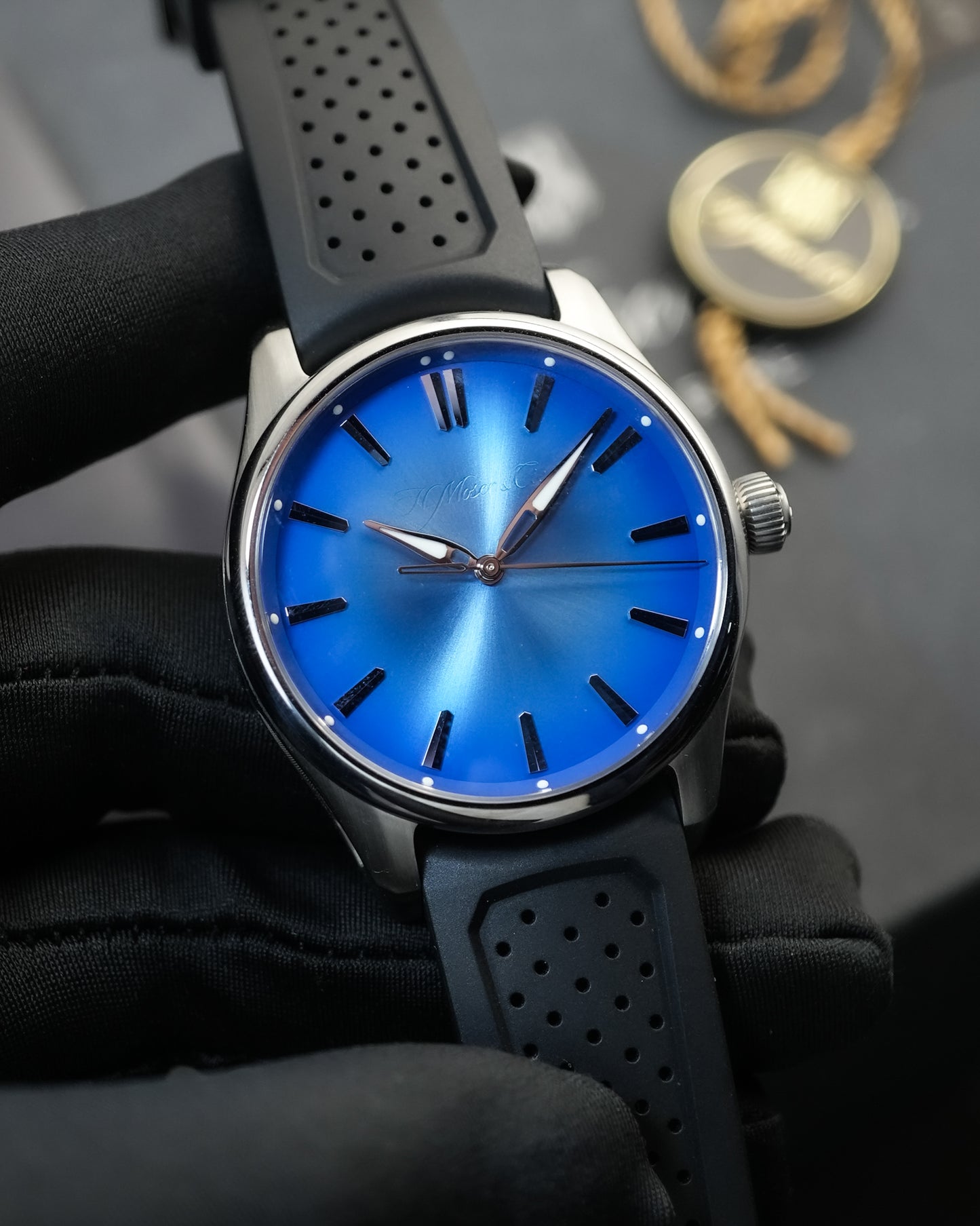 H Moser and Cie Pioneer Centre Seconds Arctic Blue & 3200-1217