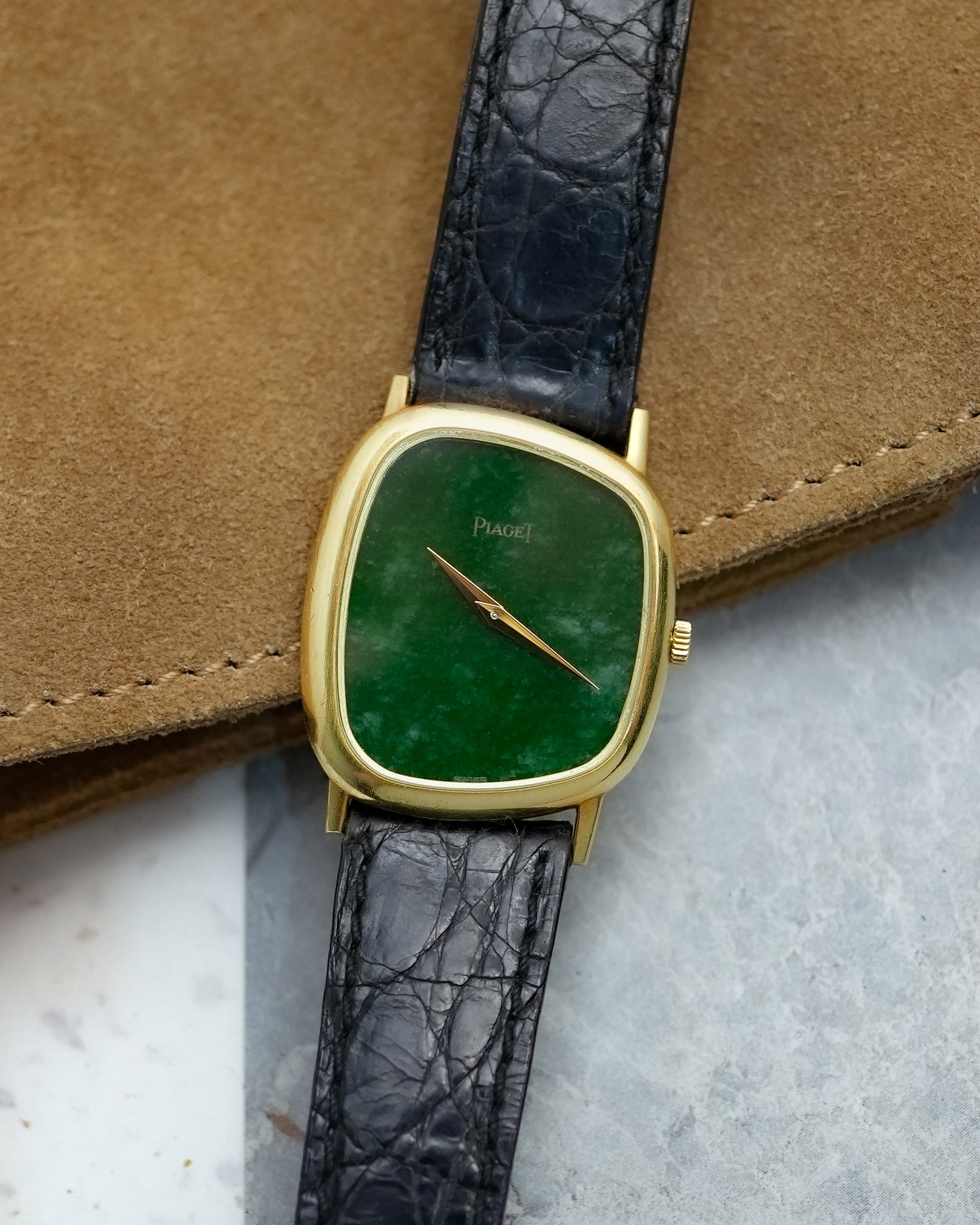 Piaget Jade Asymmetric in 18K Solid Yellow Gold Manual Winding 9467