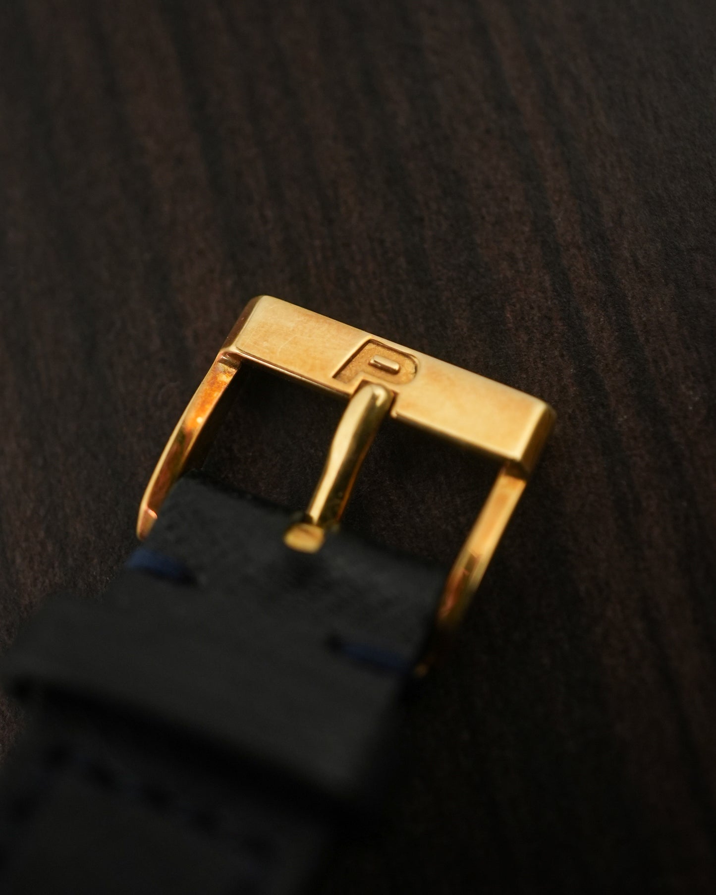 Piaget Tank Gouverneur Lapis Dial HobNail Squared in 18K Solid Yellow Gold 937