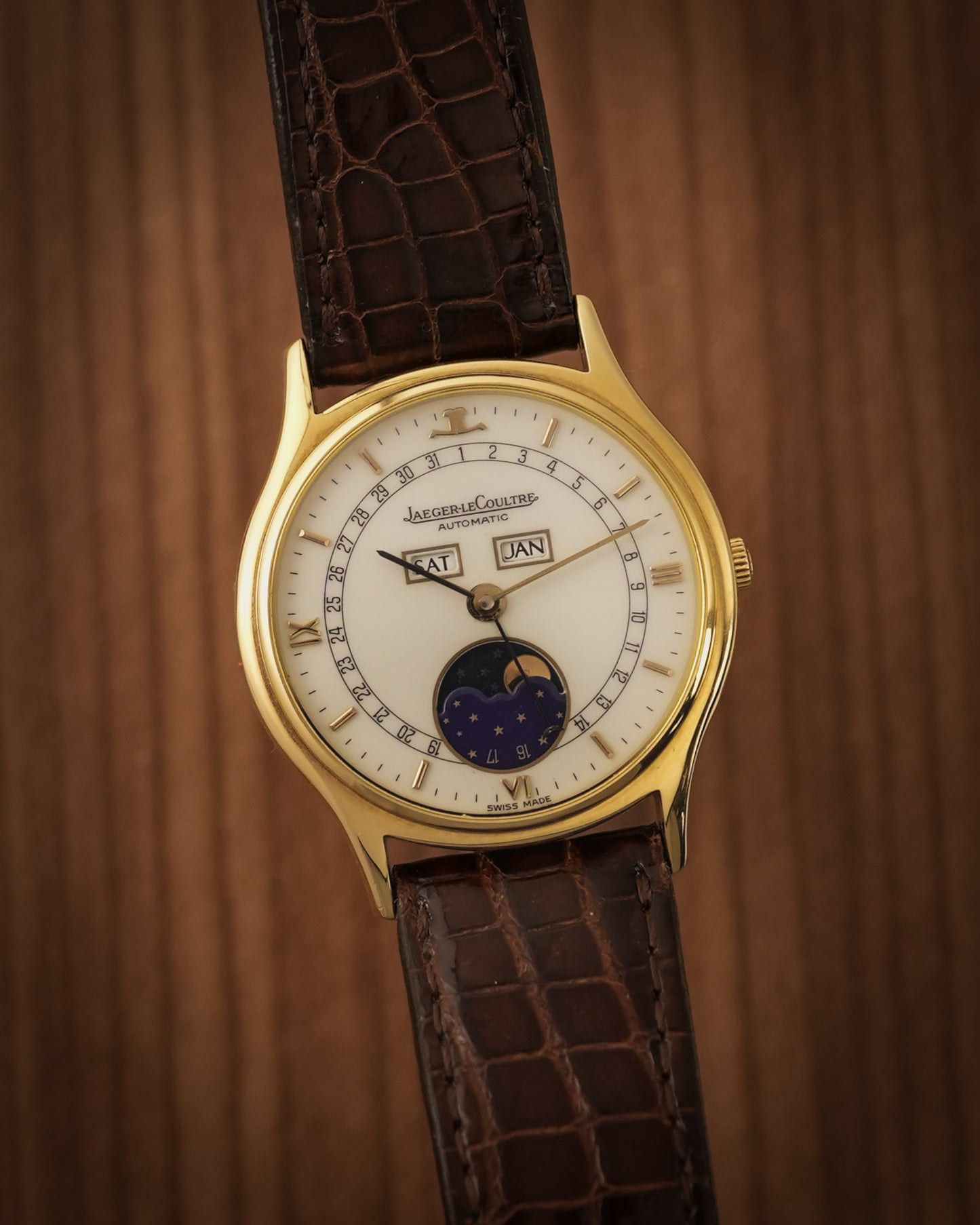 Jaeger LeCoultre JLC Odysseus Triple Calendar Moonphase Coultre in 18K Solid Yellow Gold 141.120.1