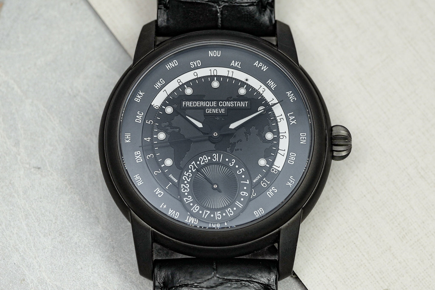 Frederique Constant Manufacture Worldtimer Globetrotter Classic Limited Edition 300 Pieces FC-718BAWM4TH6