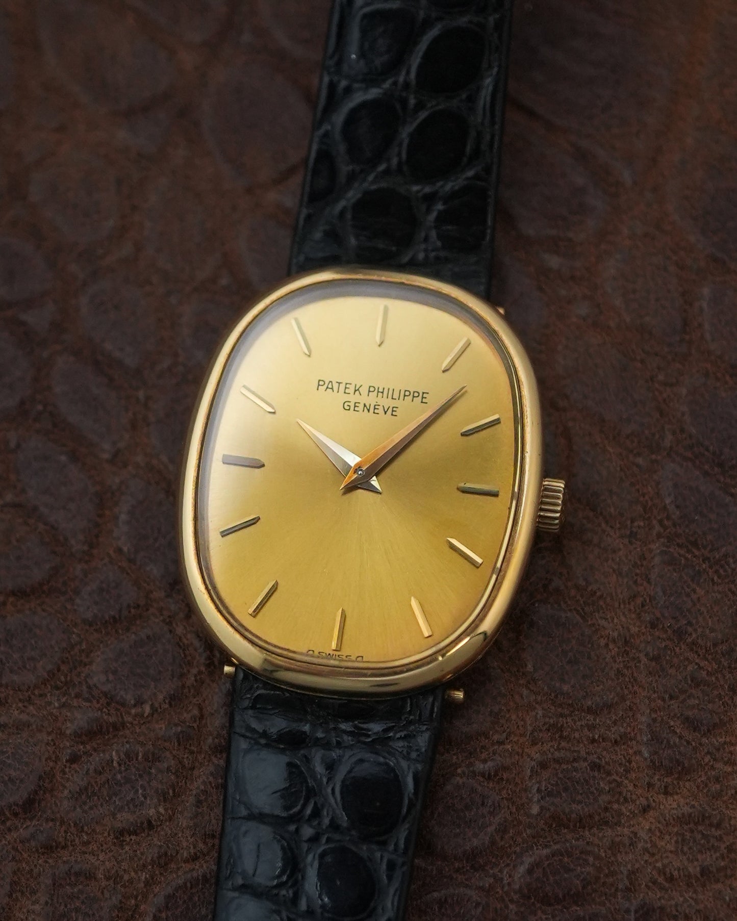 Patek Philippe Golden Ellipse Damen in 18K Solid Yellow Gold Manual Winding 4226