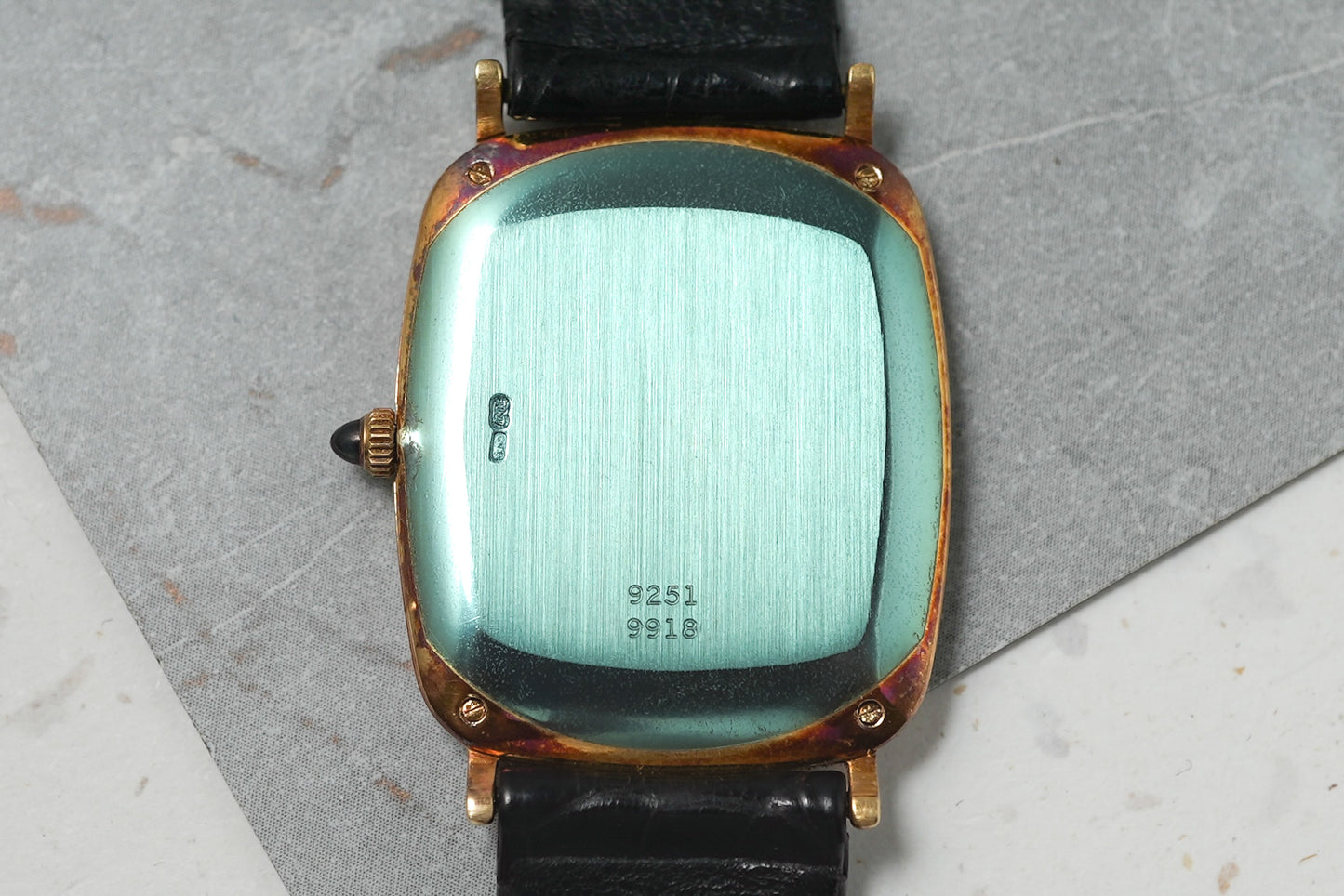 Piaget Classique Bark Texture Manual Winding in 18K Solid Yellow Gold 9251