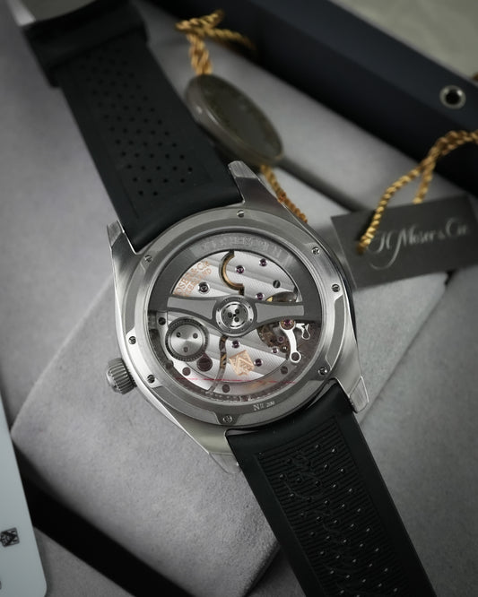 H. Moser and Cie Pioneer Centre Seconds Swiss Mad Red 42mm 3200-1207