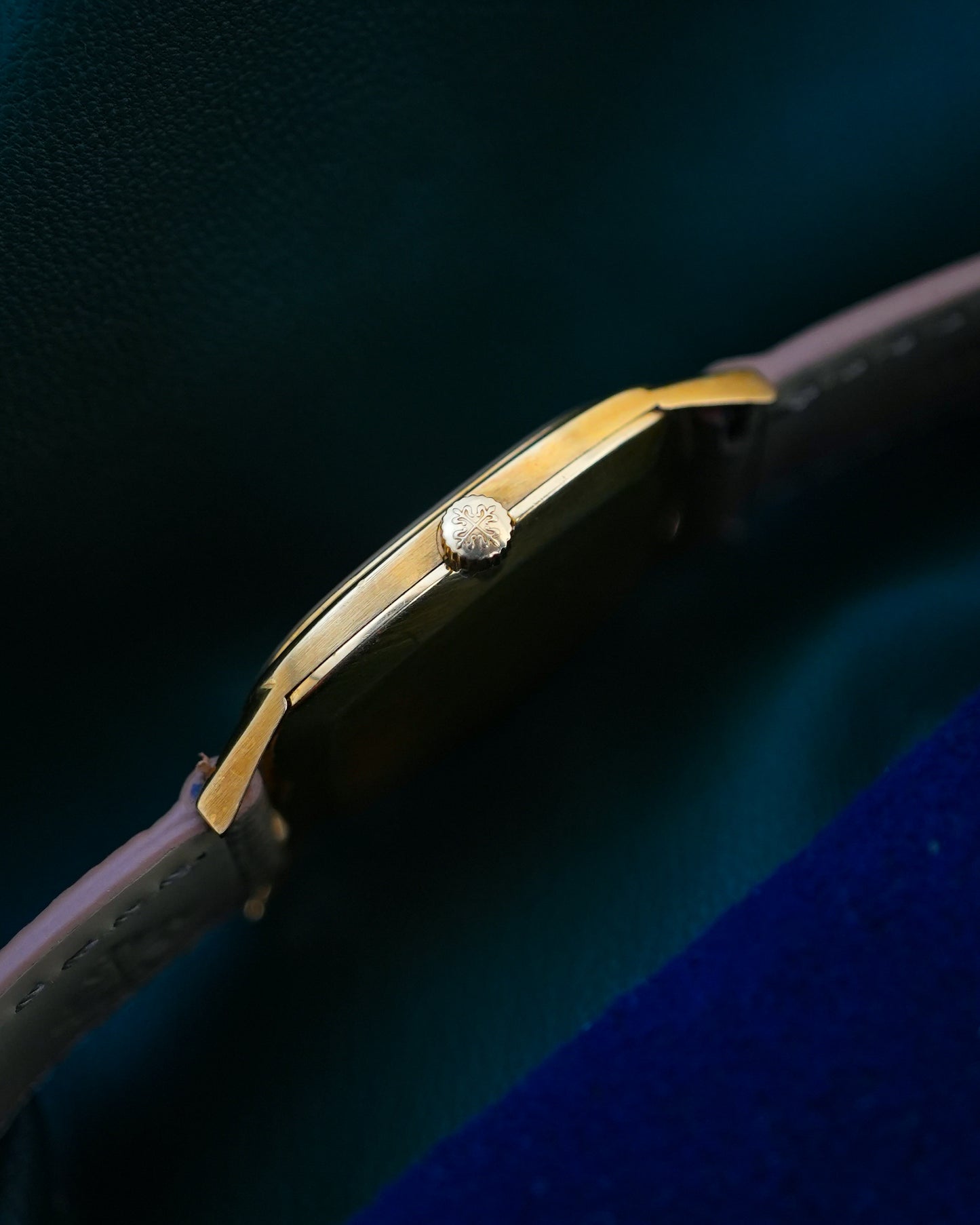 Patek Philippe Golden Ellipse Mastersquare Hammered Bark in 18k Solid Yellow Gold 3666 3666J